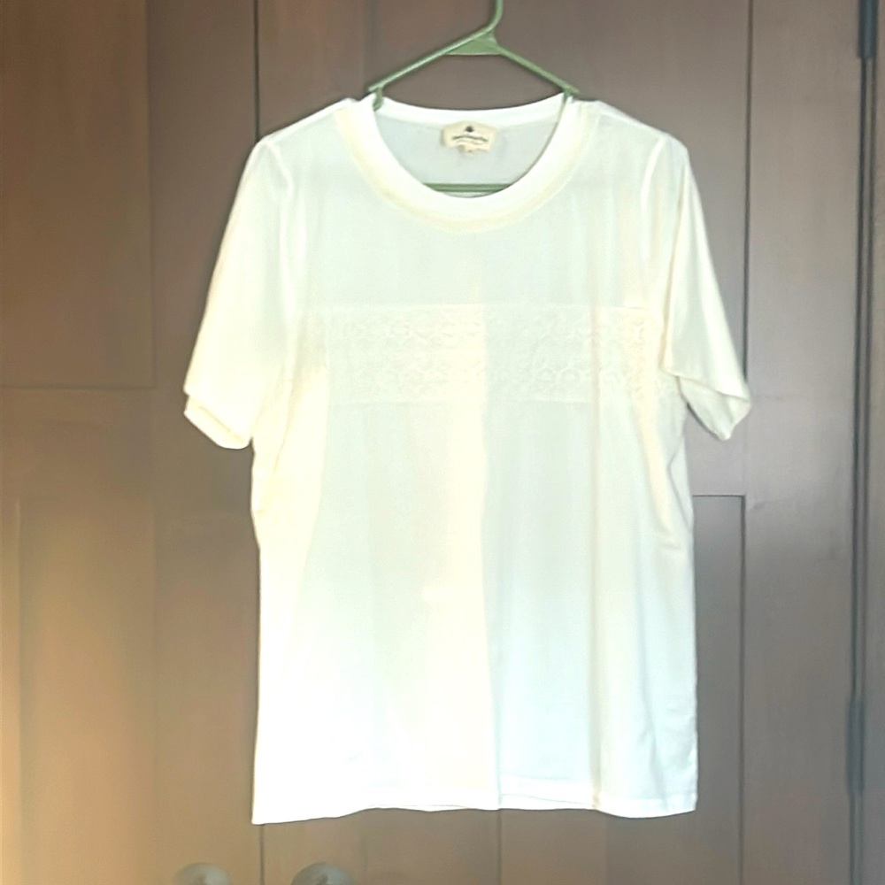 **NWOT!!!** Women’s Top